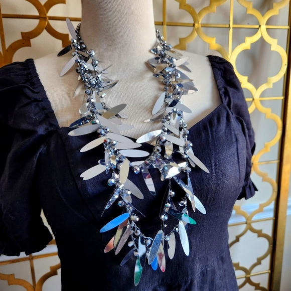 Silvertone Sparkle Multi-layer Necklace -Great Movement! - Picture 17 of 17